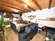 De vanzare casa cu 3 apartamente + anexa 75 mp, Comision 0% 