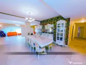 DE VANZARE Casa de Familie cu Piscina si Mult Spatiu Exte... 