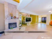 DE VANZARE Casa de Familie cu Piscina si Mult Spatiu Exte... 