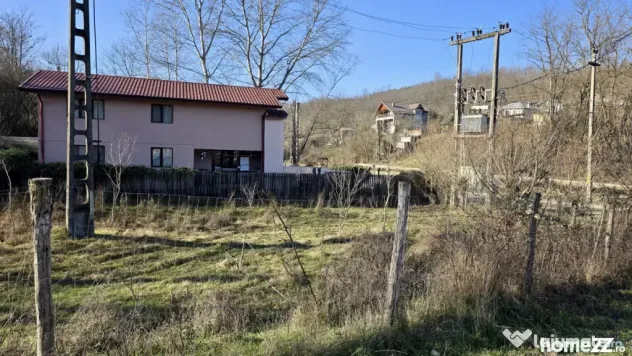 Teren 4.549 mp intravilan, cu posibilitate de parcelare. - Gura Vitioarei (Prahova)