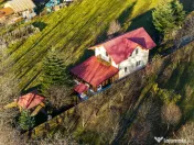 Casa Refugiu elegant,complet mobilat,cadru natural deosebit–Comarnic 