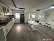 Ap 4 cam transformat in 3, et 1, renovat complet, zona Inspe 