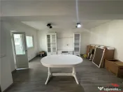 Ap 4 cam transformat in 3, et 1, renovat complet, zona Inspe 