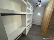 Ap 4 cam transformat in 3, et 1, renovat complet, zona Inspe 