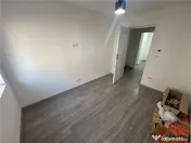 Ap 4 cam transformat in 3, et 1, renovat complet, zona Inspe 