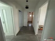 Ap 4 cam transformat in 3, et 1, renovat complet, zona Inspe 