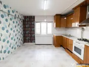 Apartament in vila,3 camere,90 mp utili,acces separat,Brasov 