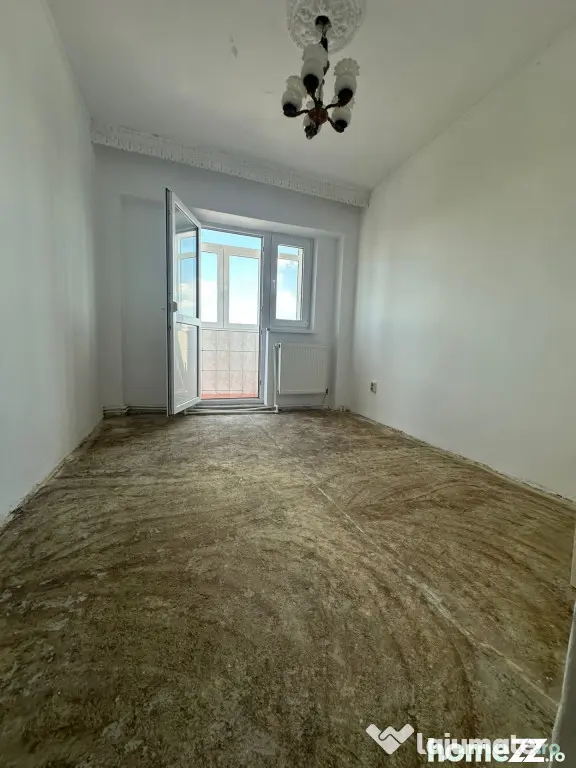- Apartament 3 camere - 68mp, zona apropiata de Bariera Cala - Braila (Braila)