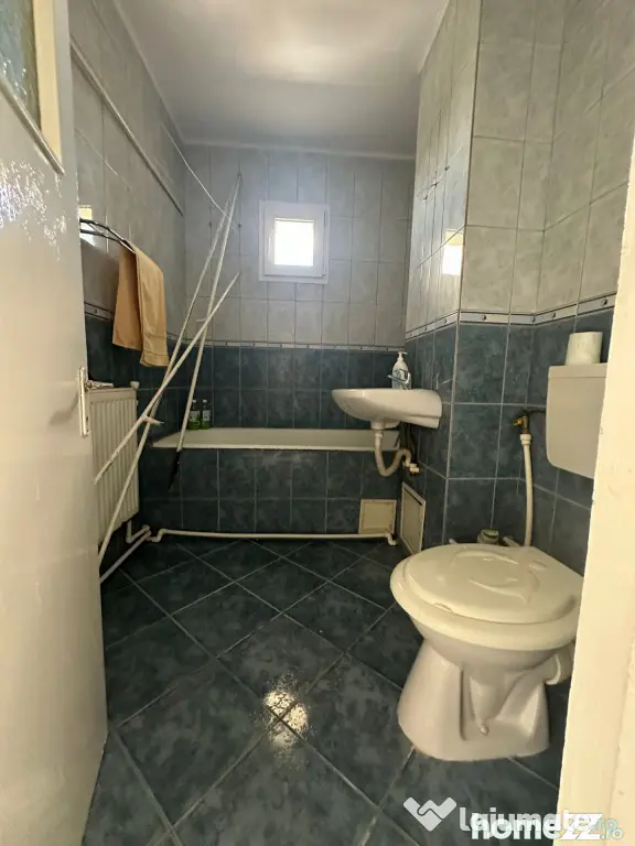 - Apartament 3 camere - 68mp, zona apropiata de Bariera Cala - Braila (Braila)