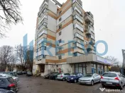 Apartament 4 camere, et. 1, str. 9 Mai, Bacău 
