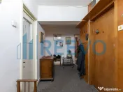 Apartament 4 camere, et. 1, str. 9 Mai, Bacău 