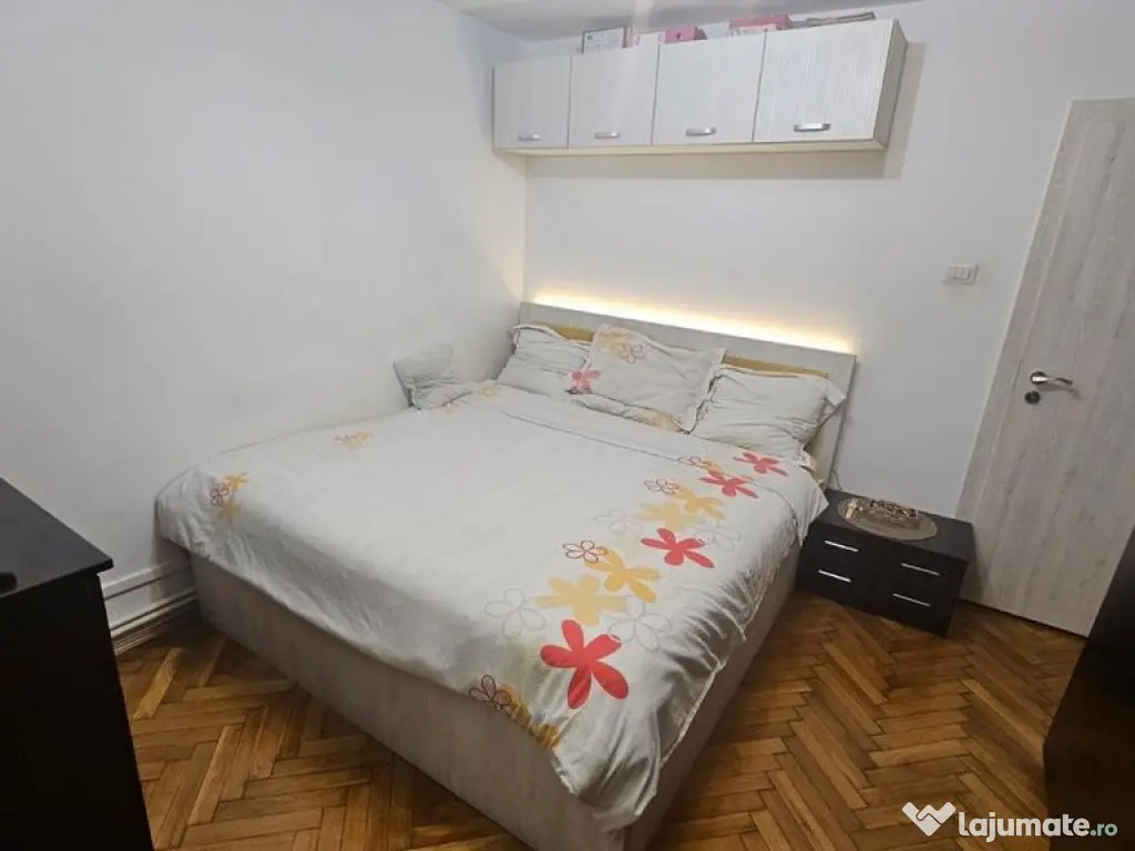 Apartament 4 camere zona Dacia - Constanta (Constanta)
