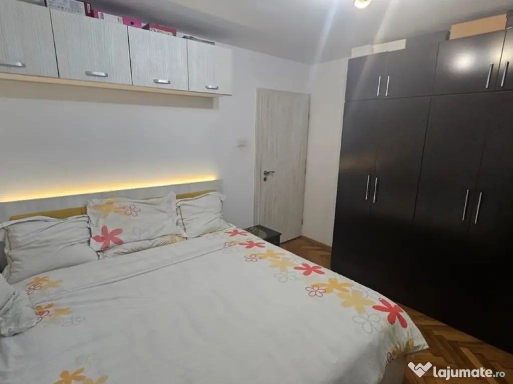 Apartament 4 camere zona Dacia - Constanta (Constanta)