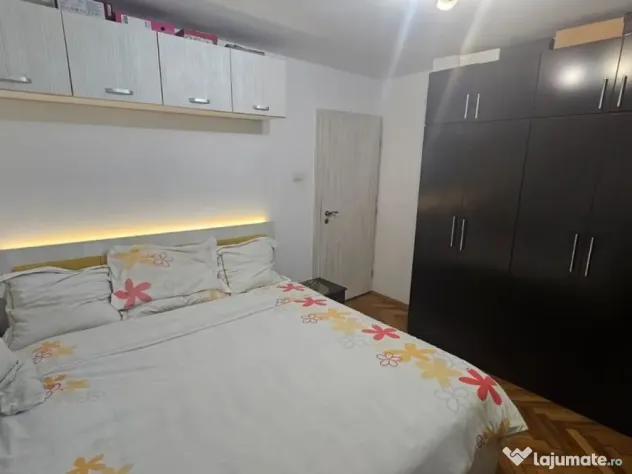 Apartament 4 camere zona Dacia - Constanta (Constanta)