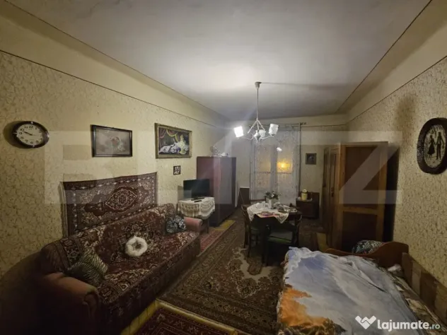 Apartament de vânzare cu 2 camere, 80mp, decomandat, Ocna M