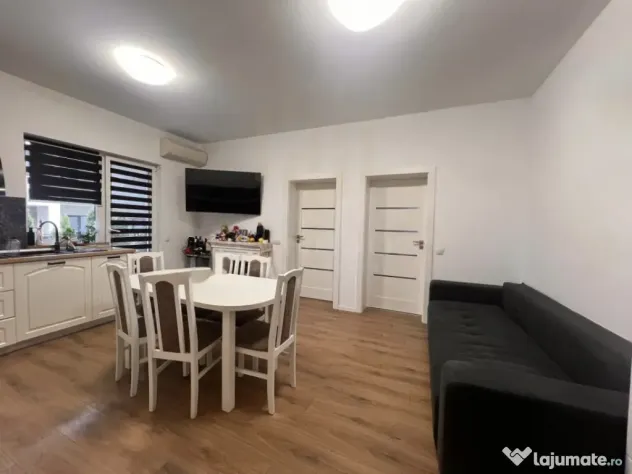 Apartament 3 camere, 53 mp, zona Sasar
