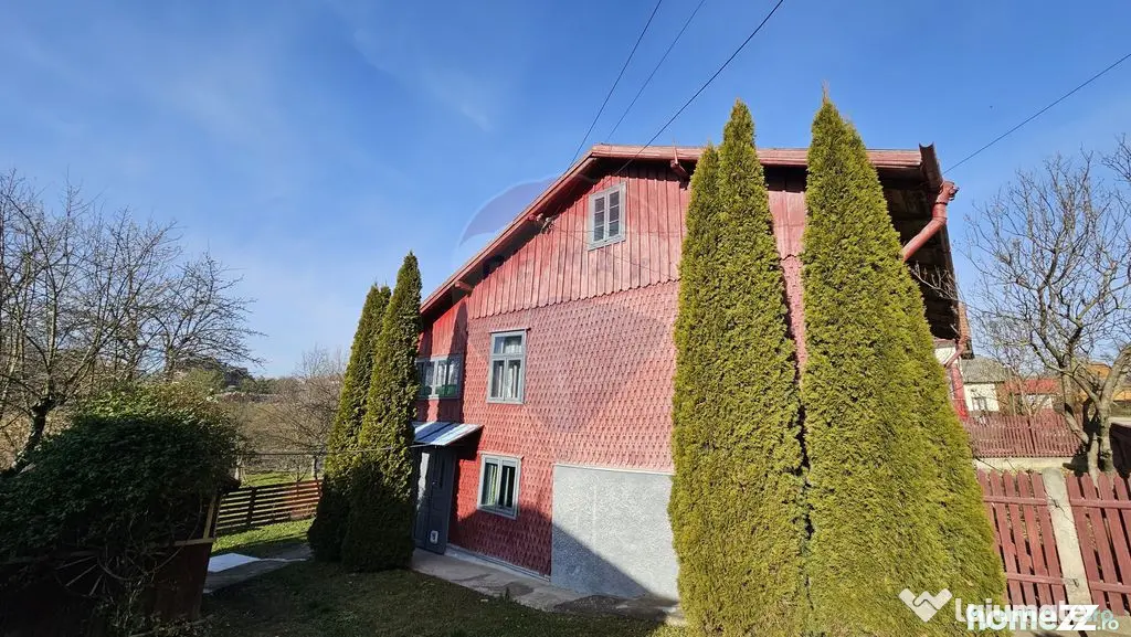 Casă / Vilă cu 3 camere de vânzare-Cacica-Suceava - Cacica (Suceava)