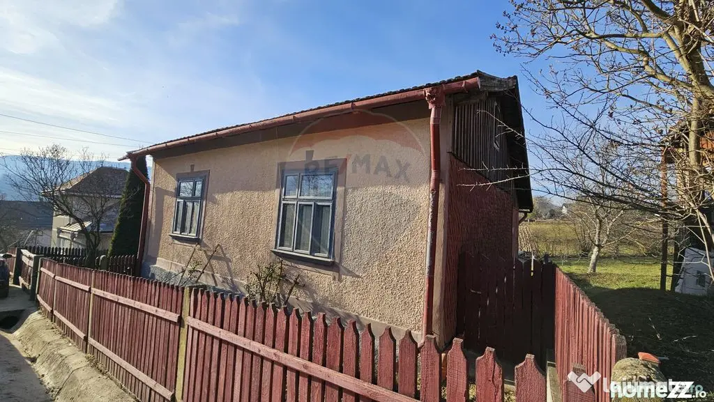 Casă / Vilă cu 3 camere de vânzare-Cacica-Suceava - Cacica (Suceava)