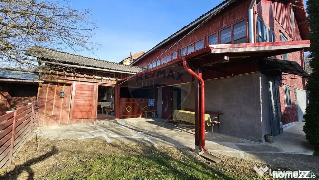 Casă / Vilă cu 3 camere de vânzare-Cacica-Suceava - Cacica (Suceava)