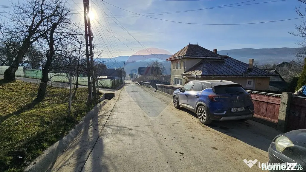 Casă / Vilă cu 3 camere de vânzare-Cacica-Suceava - Cacica (Suceava)