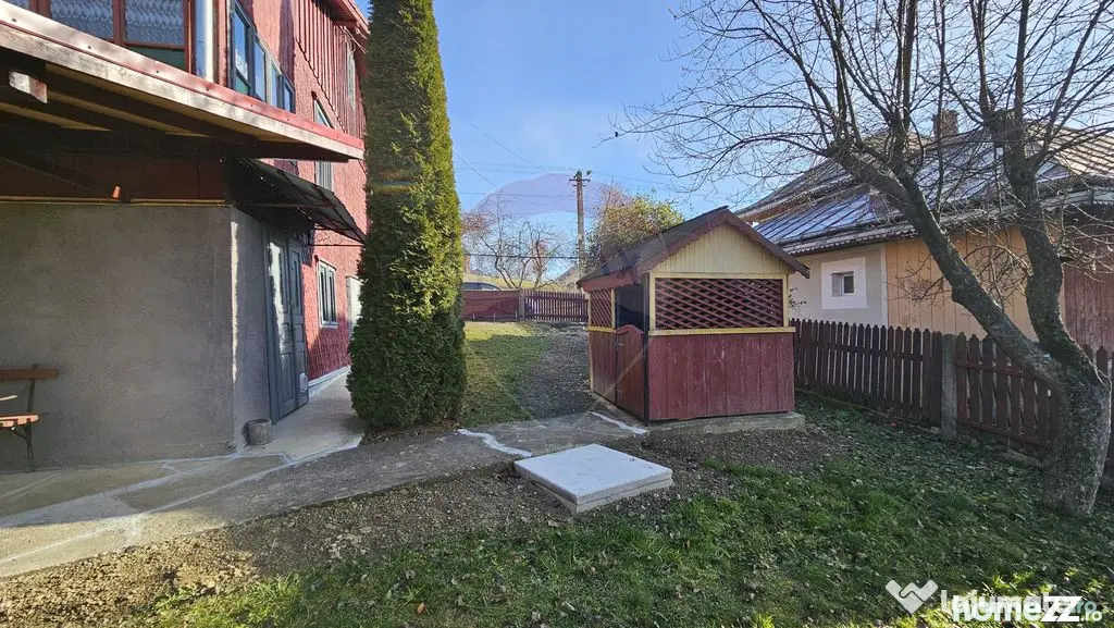 Casă / Vilă cu 3 camere de vânzare-Cacica-Suceava - Cacica (Suceava)