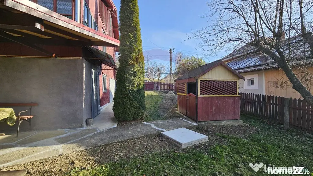 Casă / Vilă cu 3 camere de vânzare-Cacica-Suceava - Cacica (Suceava)