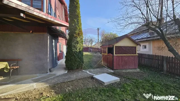 Casă / Vilă cu 3 camere de vânzare-Cacica-Suceava - Cacica (Suceava)