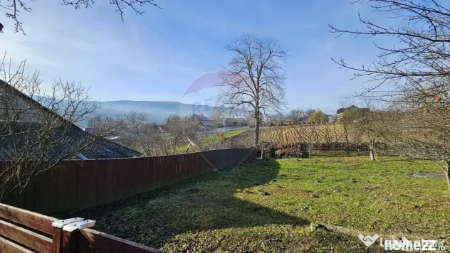 Casă / Vilă cu 3 camere de vânzare-Cacica-Suceava - Cacica (Suceava)