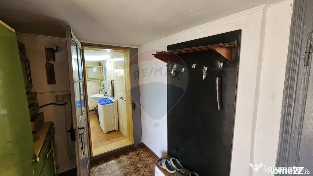 Casă / Vilă cu 3 camere de vânzare-Cacica-Suceava - Cacica (Suceava)