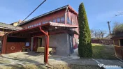 Casă / Vilă cu 3 camere de vânzare-Cacica-Suceava 