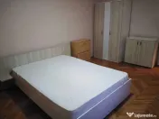 Garsoniera zona 13 Septemrbie 