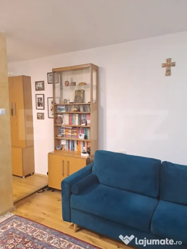 Apartament 2 camere la casă cu curte comună și parcare, G