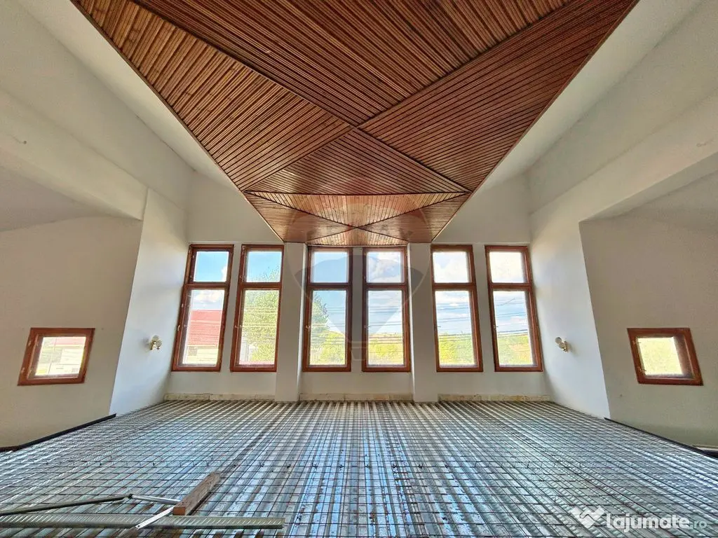 De vânzare pensiunea „Casa Albă”, orașul Pecica, j...