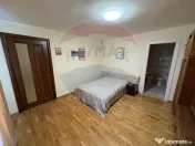 Casă / Vilă cu 6 camere de vânzare în zona Darmanesti 