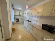 Casă / Vilă cu 6 camere de vânzare în zona Darmanesti 