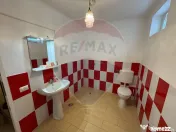 Casă / Vilă cu 6 camere de vânzare în zona Darmanesti 