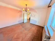 Casă de vanzare cu curte | 4 camere | Zona Gorjului | Te... 