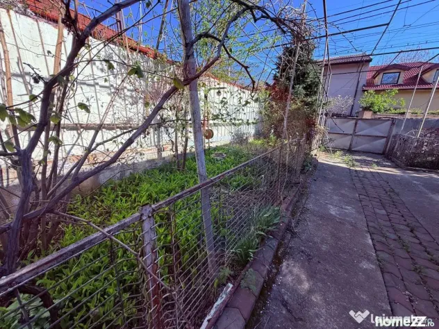Casă de vanzare cu curte | 4 camere | Zona Gorjului | Te...