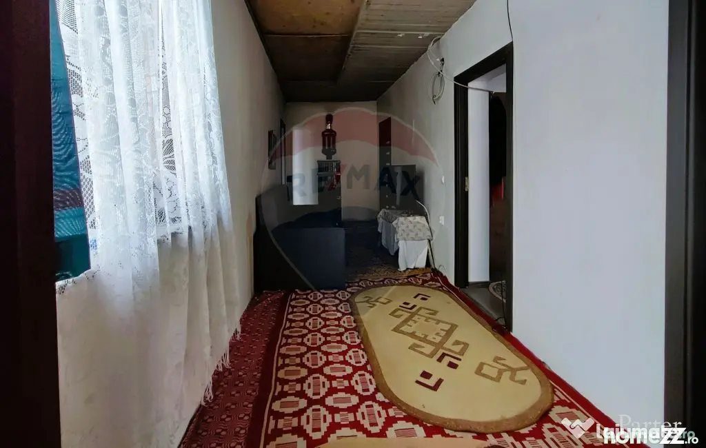 Casă/vilă spațioasă, centrală în Săliște, structu...
