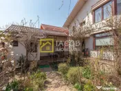 Duplex intreg sau 1/2 Duplex, de inchiriat, in cartierul Se 