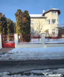 Casa de vanzare, 3 dormitoare, 10 ari teren