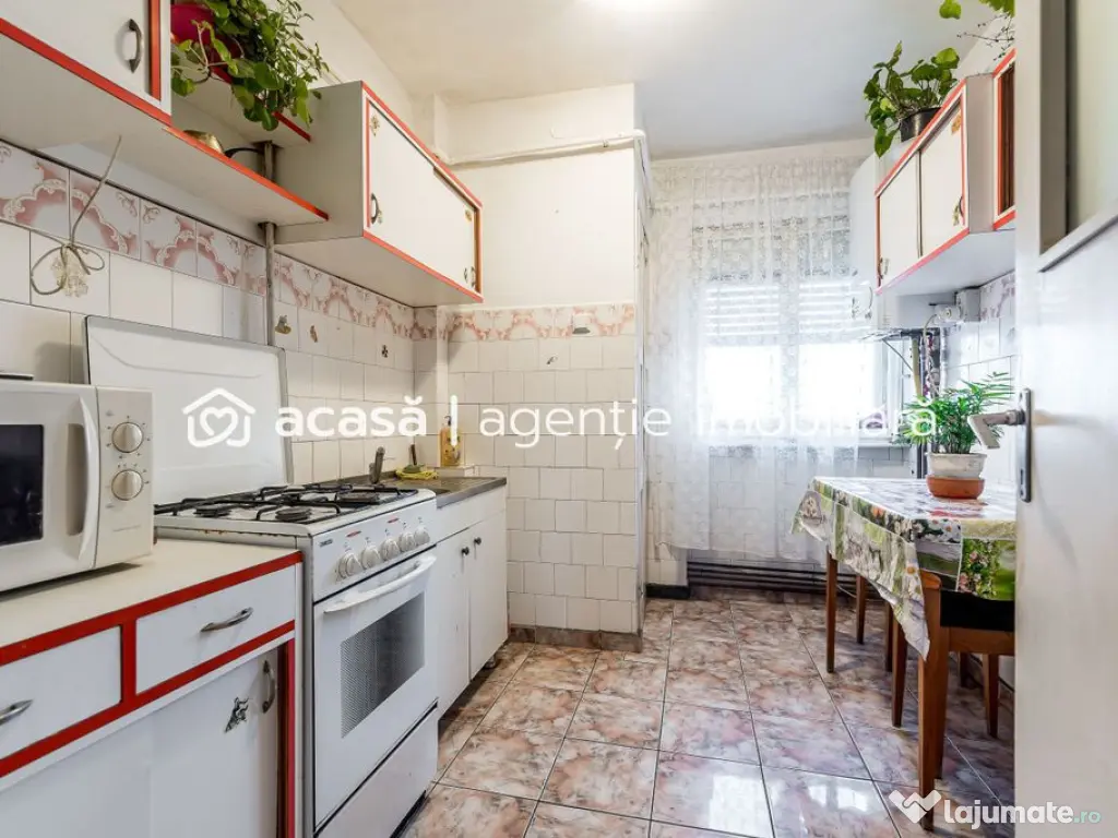 Apartament cu 4 camere decomandat cu vedere panoramica