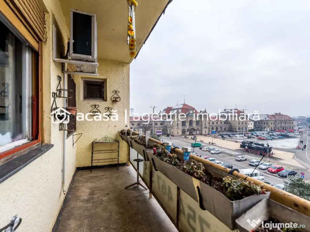 Apartament cu 4 camere decomandat cu vedere panoramica