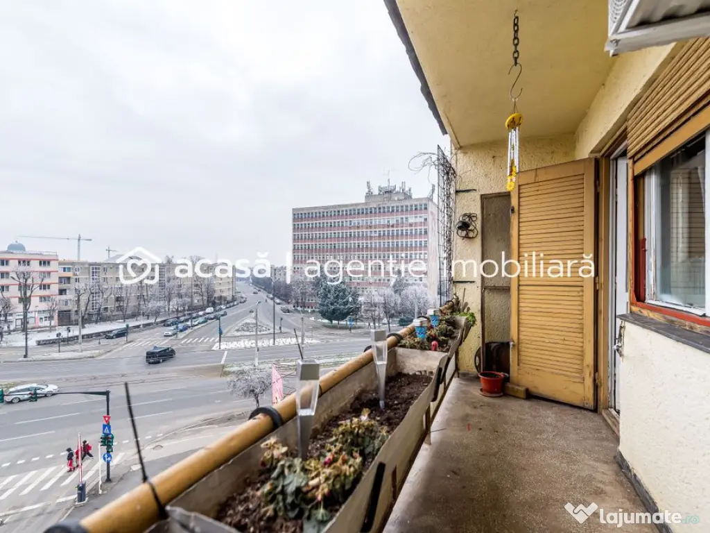 Apartament cu 4 camere decomandat cu vedere panoramica