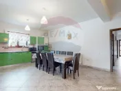 Casă de vacanță/Pensiune | Bran | 728 mp curte 