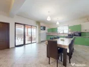 Casă de vacanță/Pensiune | Bran | 728 mp curte 