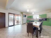 Casă de vacanță/Pensiune | Bran | 728 mp curte 