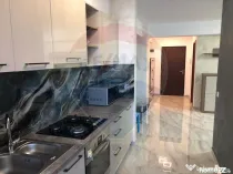 Apartament cu 3 camere de închiriat în zona Nufărul