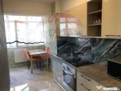 Apartament cu 3 camere de închiriat în zona Nufărul