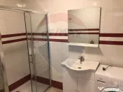 Apartament cu 3 camere de închiriat în zona Nufărul